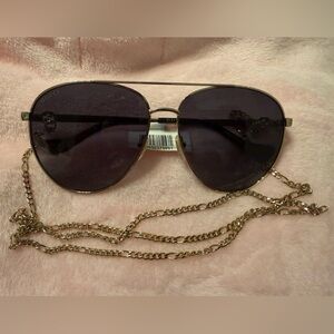Gucci Sunglasses with Gold Chain